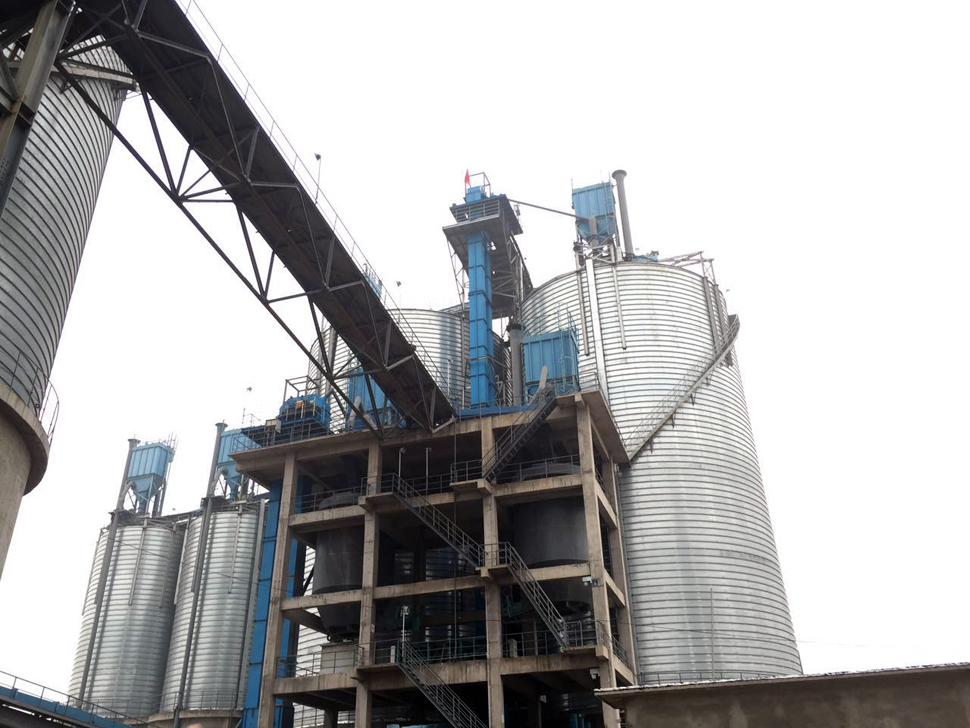 Feeding and Discharging of steel silo